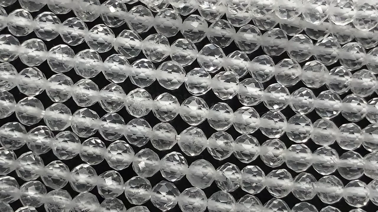 動画】【素晴らしい輝き】クリスタルAAA- 32面ラウンドカット4mm 1連