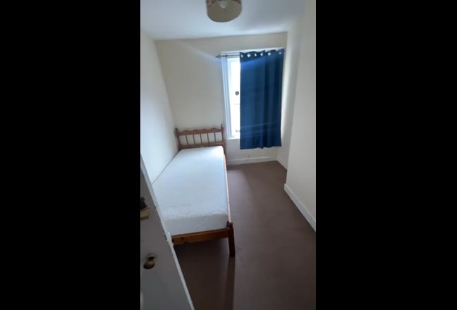 Single room for rent Main Photo