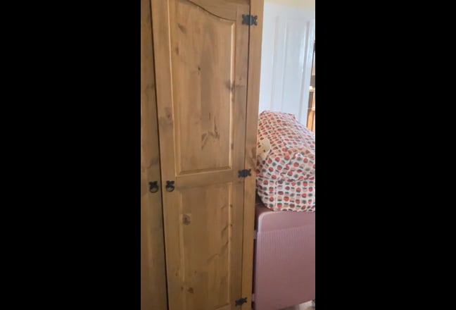 Beautiful Ensuite in City Centre Main Photo