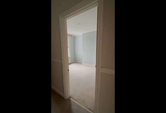 Bright Double in lovely Tooting House Main Photo