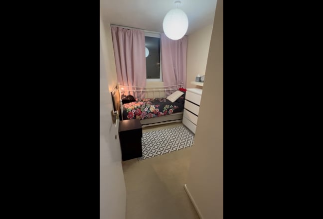 ***Perfect Location---all bills incl.***  Main Photo