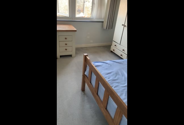 Double Bedroom to rent in lovely house Main Photo