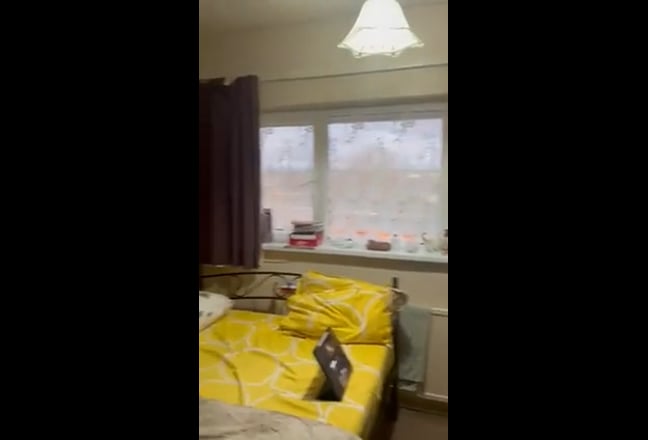 Double room available in bridgend Main Photo