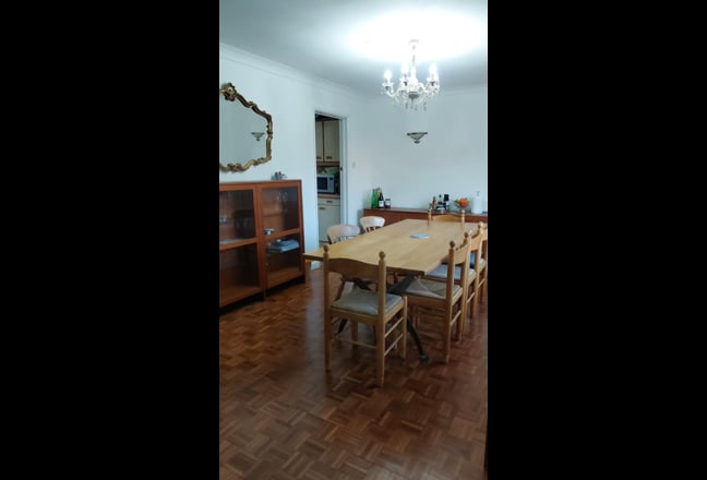 Spacious King Room, ensuite, relaxing, tidy house Main Photo