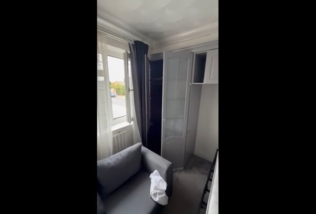 Large Studio Room for Couples or Single  Main Photo