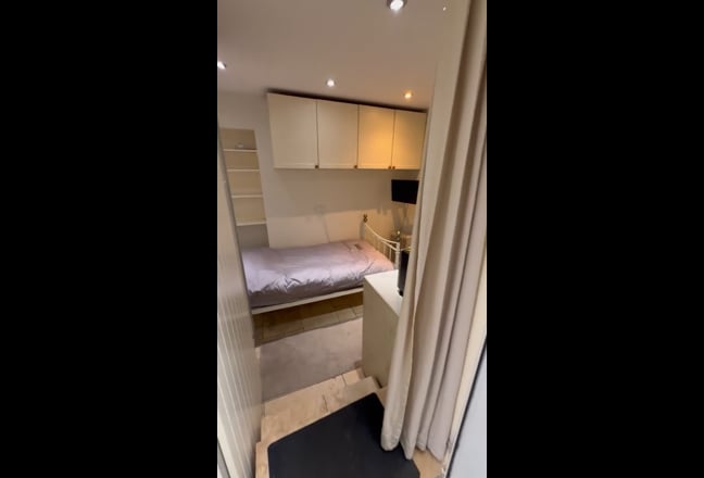 Self contained annexe with en-suite shower room  Main Photo