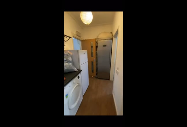 Double Room to Rent in Student House Main Photo