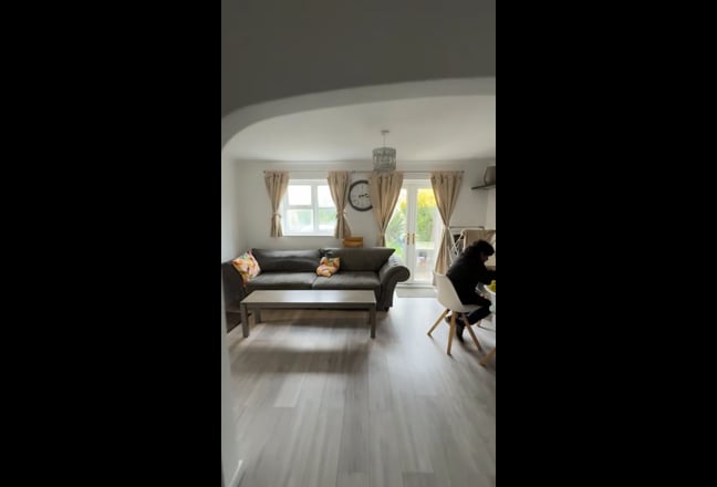 A Studio, self contained ground floor Main Photo