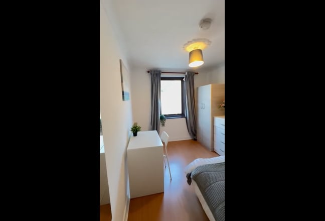 ✨ Spacious Double Room in Mudchute / Island Garden Main Photo