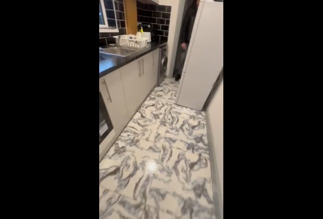 Premium Single Room – Benefits Accepted - Same-Day Main Photo