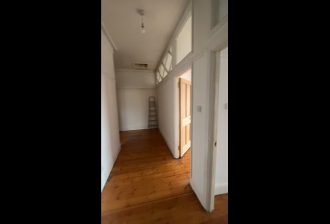 Small double bedroom Main Photo