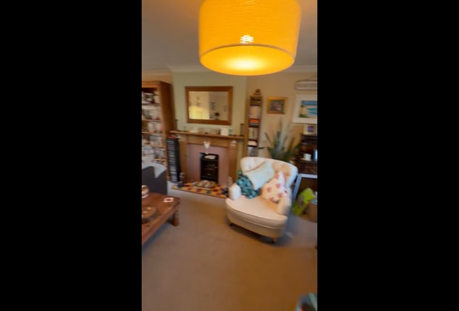 Nice double room with views over rear garden. Main Photo