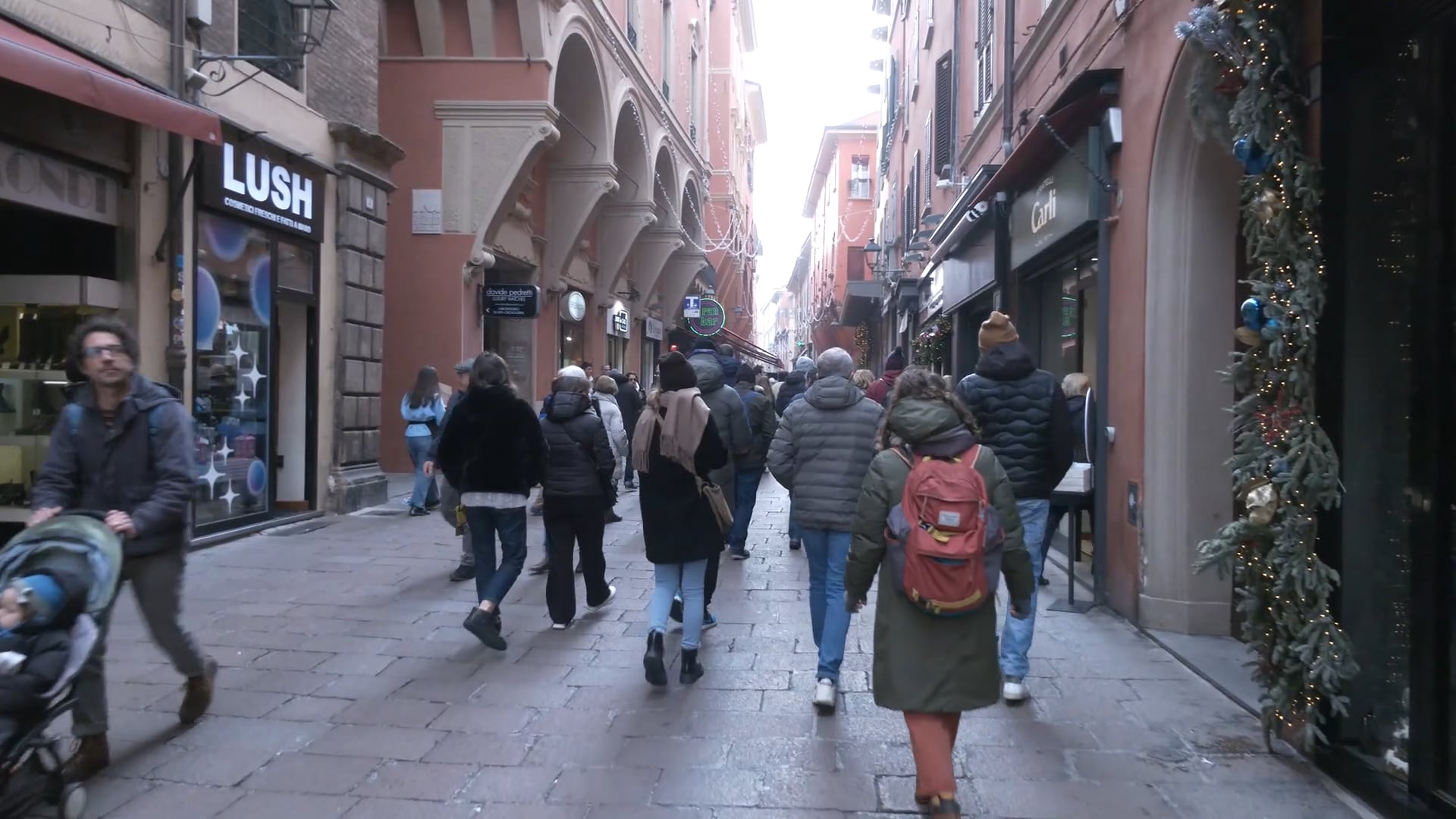 Al via i saldi stagionali invernali: si parte il 3 gennaio