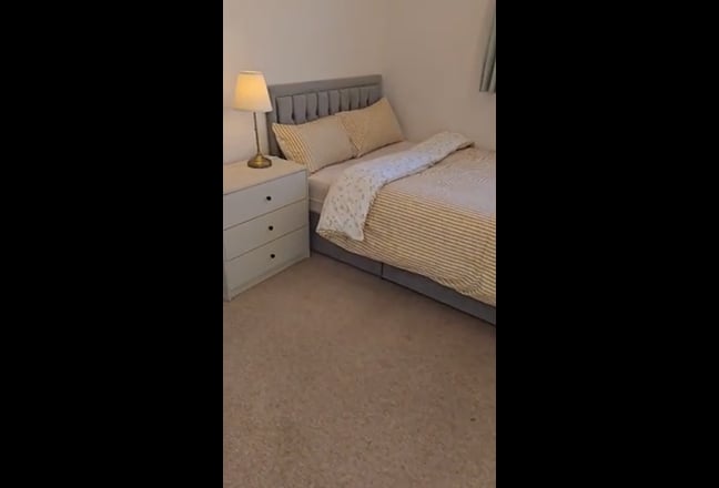  Amazing comfortable double room in 5 bed house. Main Photo