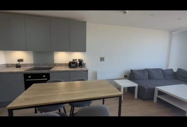 Ensuite master bedroom in a luxurious building  Main Photo