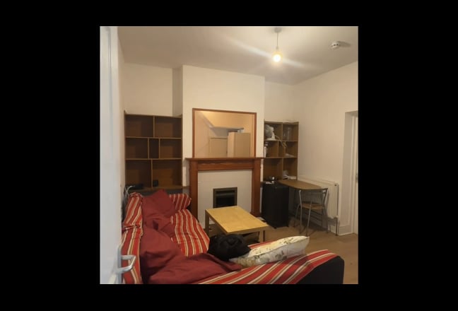 Stylish Ensuite Double Room – Quay & City Centre Main Photo