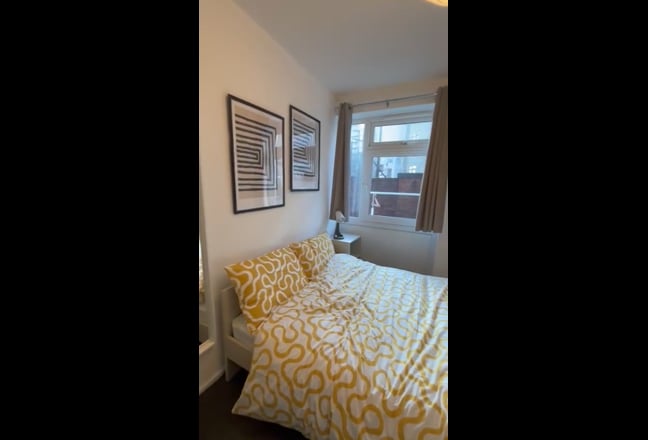 Bills + TV Subscriptions INC - Furnished Double  Main Photo