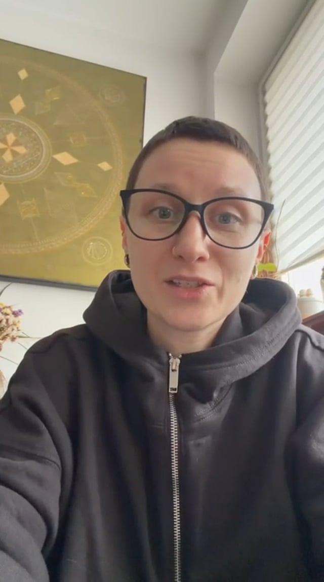 Klatka z wideo opinii: Karolina Kędzia