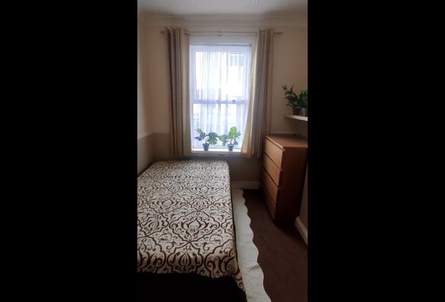 Furnished Double Room &pound;750 Bills Incl. Jan 2026 Main Photo