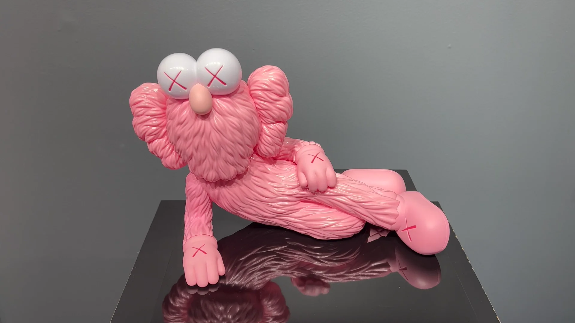 KAWS TIME OFF Vinyl Figure PINK カウズフィギュア KAWS 