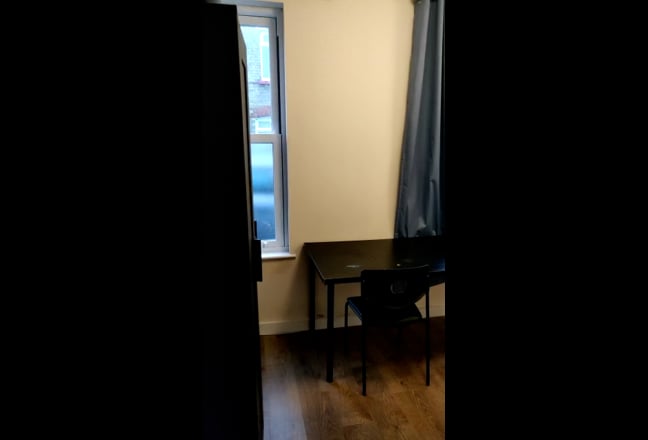 MD1 - Double Bedroom Main Photo