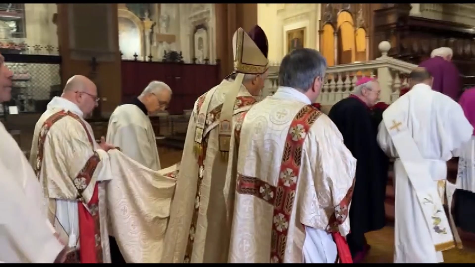 Il Te Deum di Zuppi nel segno della Pace