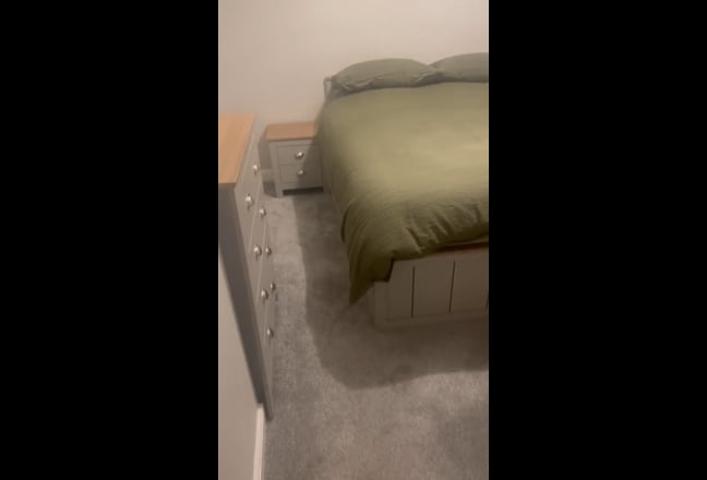 Room Available close to Manchester airport Main Photo