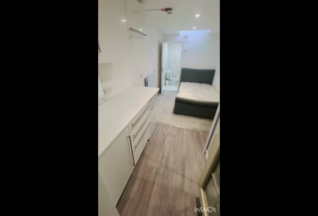 En-suite Self contained Studio style Double Room  Main Photo