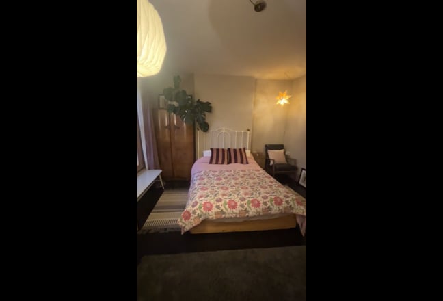 V large,bright,double room in central Cambridge  Main Photo