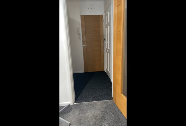 2 bedroom in a shared flat available Main Photo