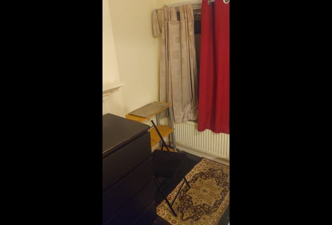 Double Room Available Now! Main Photo