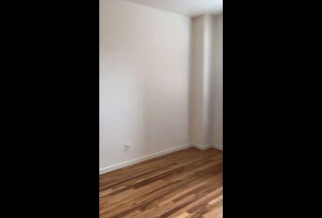 Room in Stamford!Women preferred/utl.included Main Photo