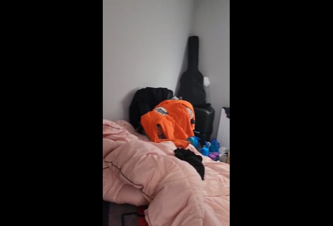 One large master room for rent in outram road Main Photo