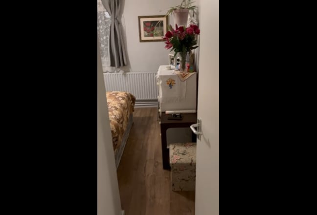 I rent two rooms in a an apartment Main Photo