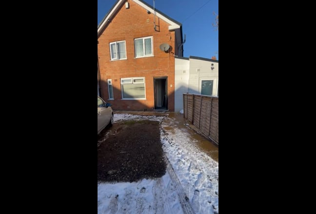 B29 Rooms For Rent Main Photo