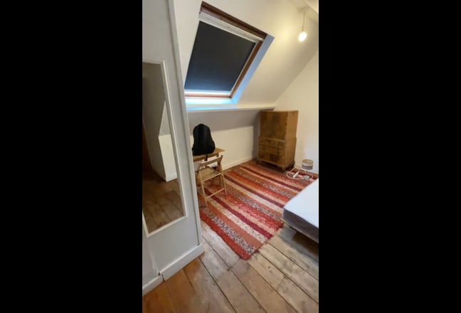 Double room, shared house BH1, single profs, c/h  Main Photo