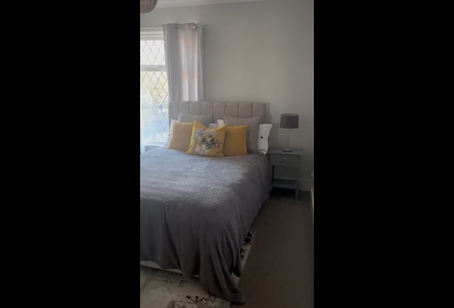 Double Room in House Main Photo