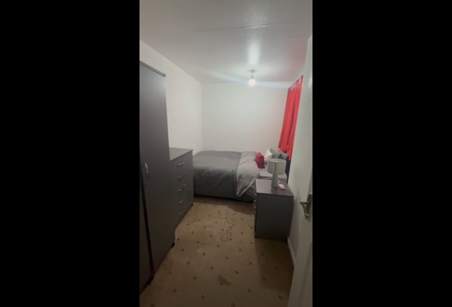 Room for rent  Main Photo