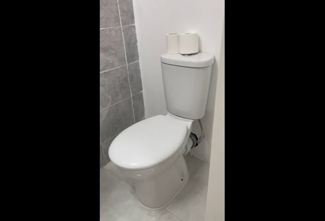 En-suite room in Feltham  Main Photo