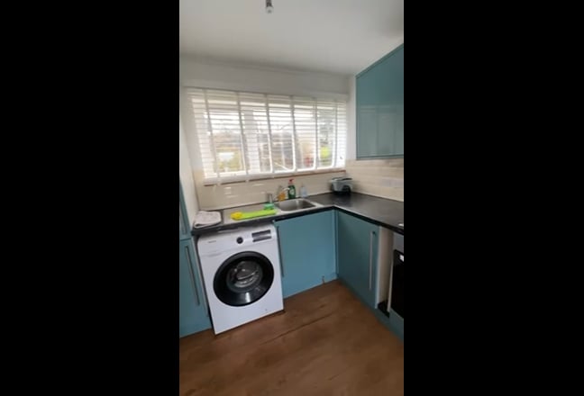 2 double bedrooms available in 4 bed shared house Main Photo