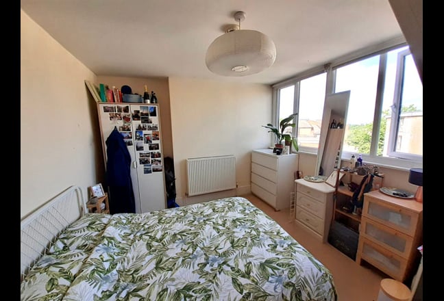 Harrow spacious double room, central location Main Photo