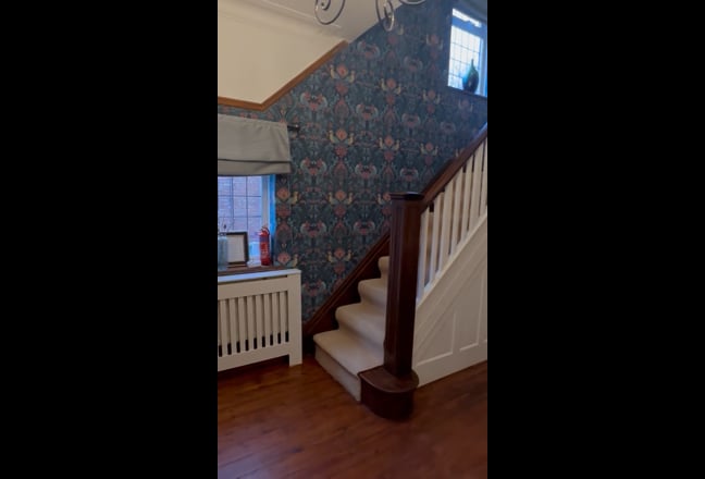 1 double bedroom with separate walk in wardrobe Main Photo