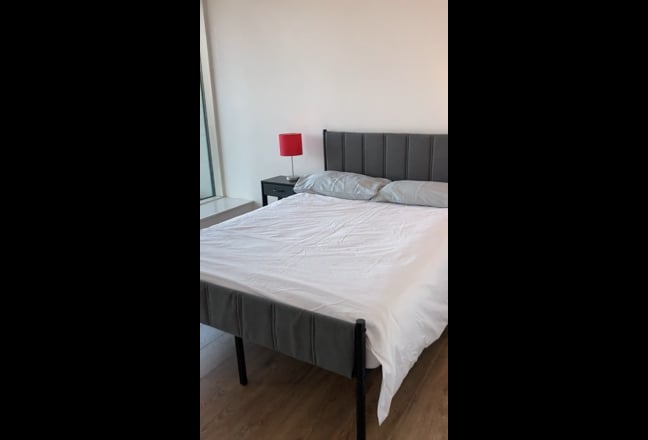 Room in a 2 bed 2 bath apartment Birmingham centre Main Photo