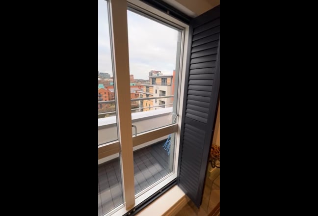 Beautiful Penthouse Flat with River Views Main Photo