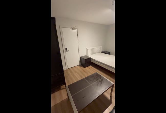 Large Nicely Furnished Double Room,Clifton  500pcm Main Photo