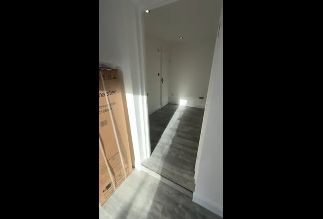 Studio to Rent on St James Road West Croydon Main Photo