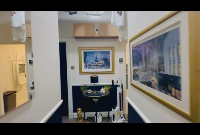 Top four flat Mcdonald Rd\leithwalk Main Photo