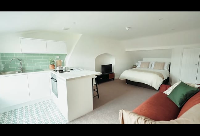 Double Ensuite Room – Luxury House Share near NGH Main Photo