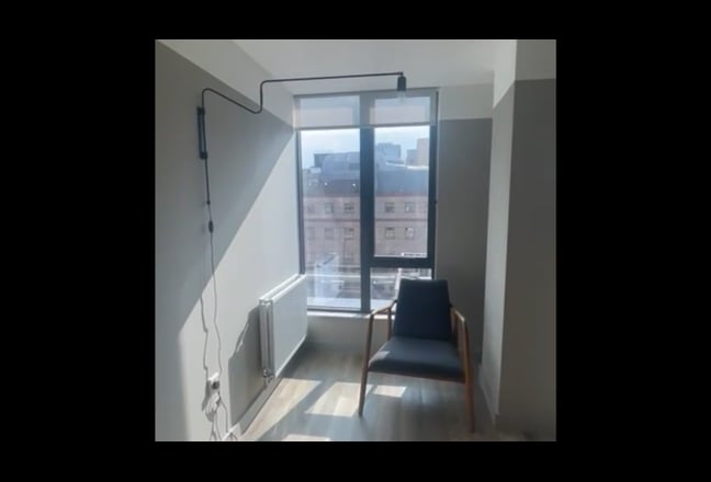 Ensuite Room in 2B2B flat- 1 min from station Main Photo