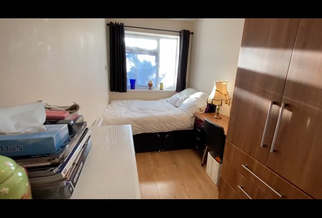 Double room in Bow (Zone 2) - Bills included  Main Photo